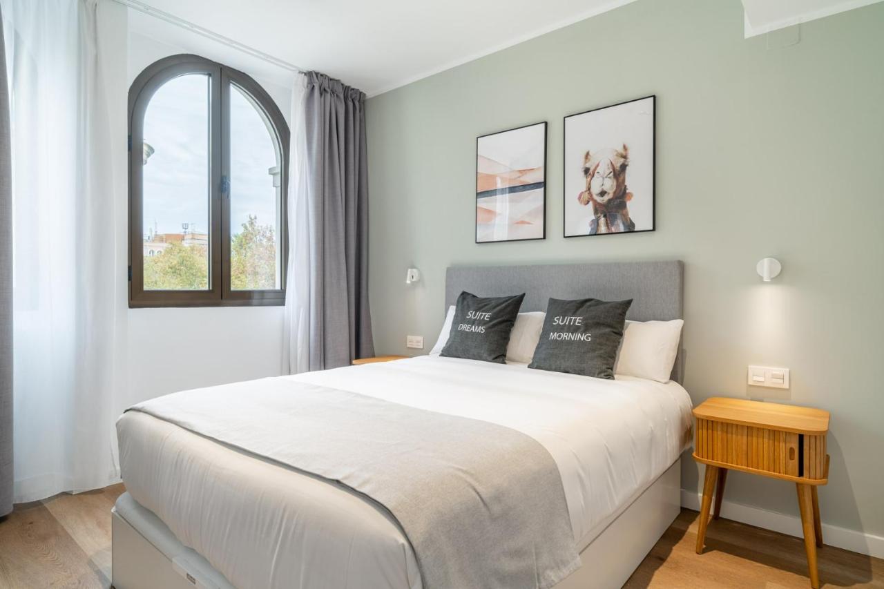 Limehome Sevilla Calle Granada Buitenkant foto